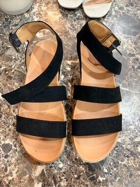 Universal Thread Black Strappy Wedge Sandals